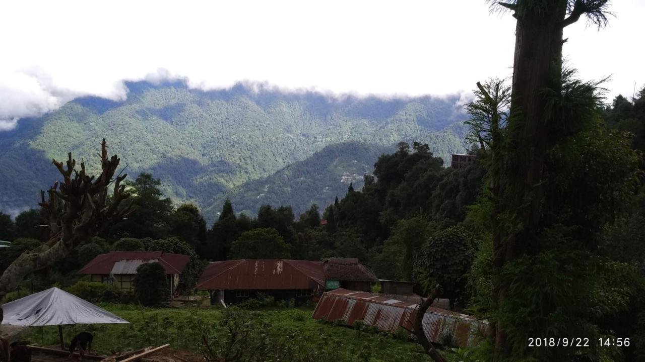 Tibet Homestay Rishop Exteriör bild